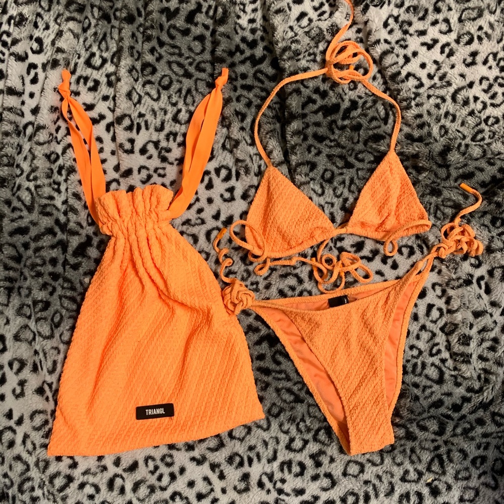 Triangl Arias Tangerine bikini